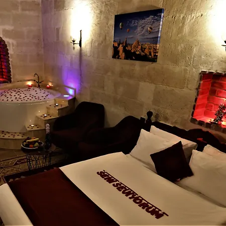 Orion Cave מלון *